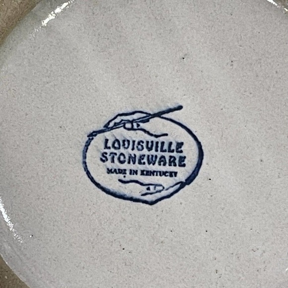 Louisville‎ Stoneware 9.5" Casserole Covered Dish w Lid Round Multicolor Flower - Picture 9 of 9